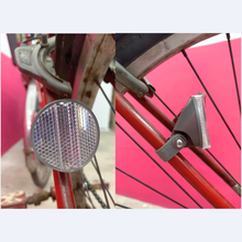 Load image into Gallery viewer, Bicycle Reflector (စက်ဘီးမီးခြောက်)
